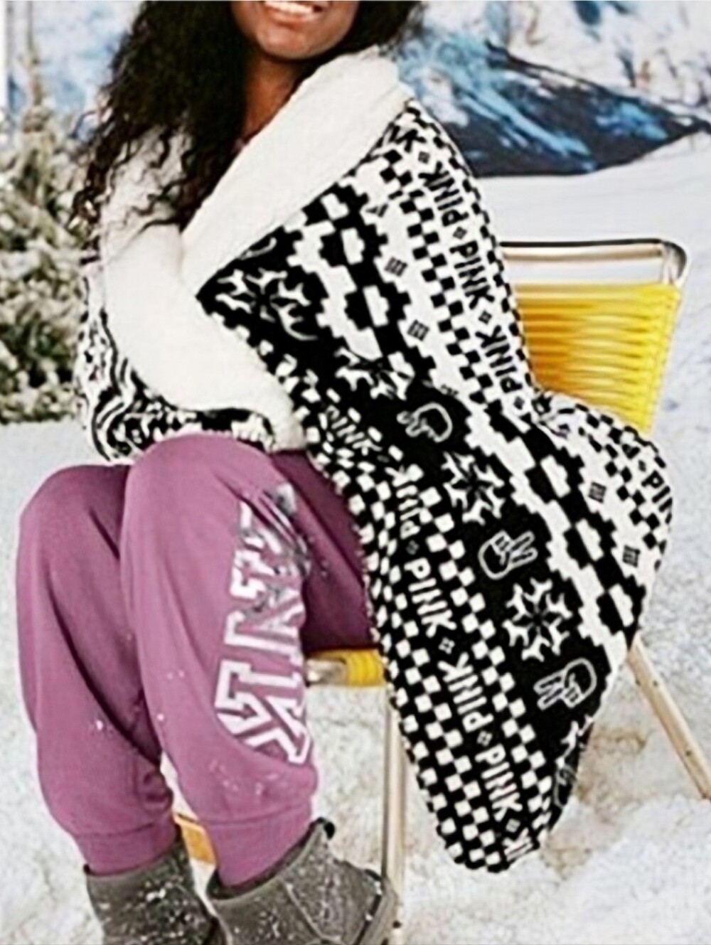 Victoria's Secret PINK 2021 Fair Isle Black & White Sherpa Blanket Brand New